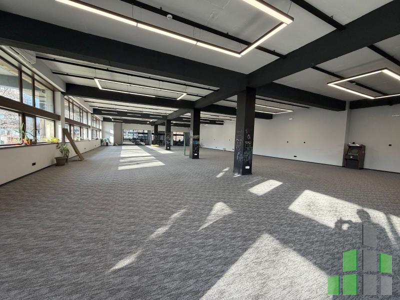 Се издава Канцеларија во Центар - E2812